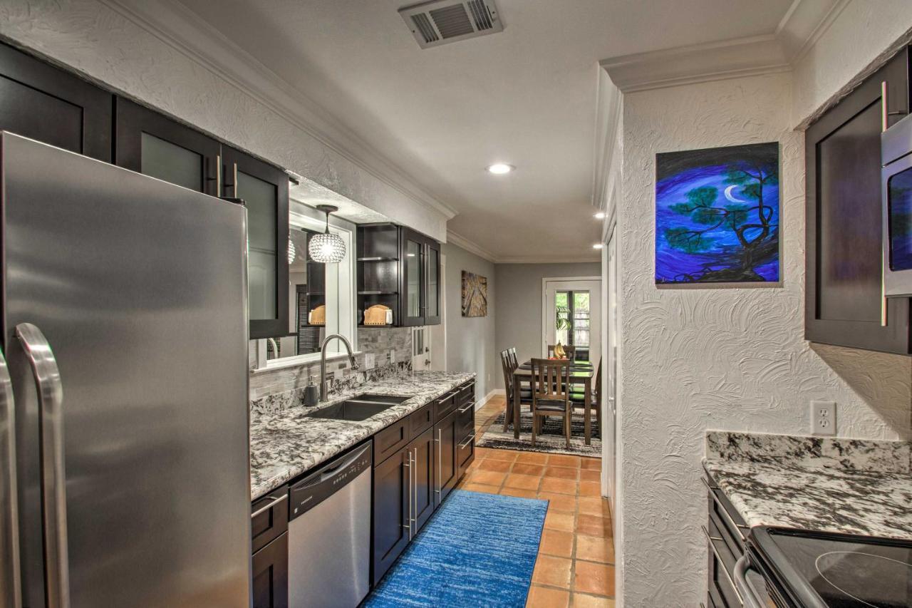 2-Story Pensacola Home With Game Room And Private Yard Exteriör bild