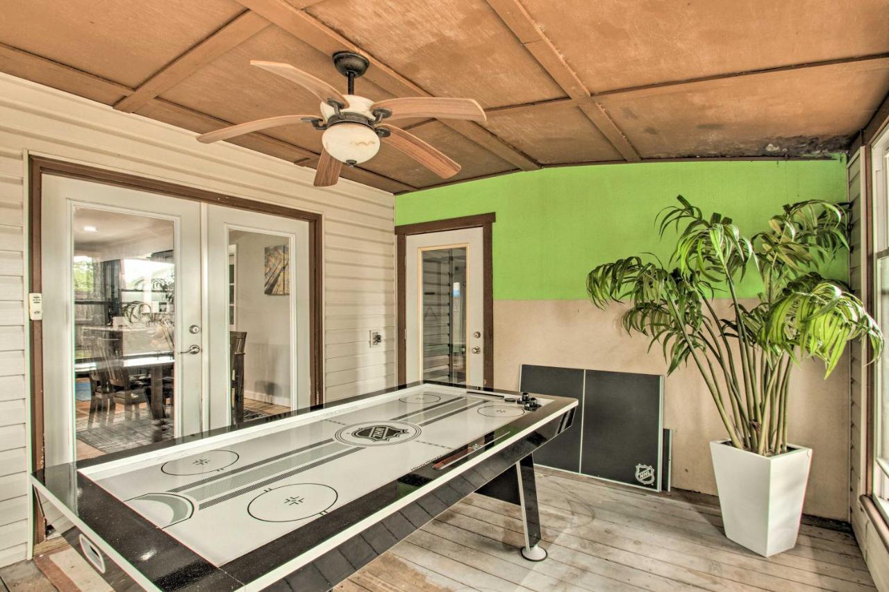 2-Story Pensacola Home With Game Room And Private Yard Exteriör bild