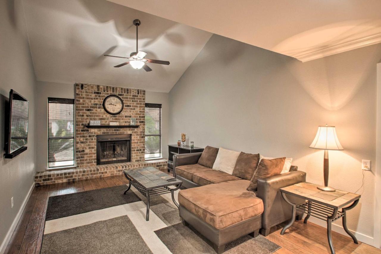 2-Story Pensacola Home With Game Room And Private Yard Exteriör bild