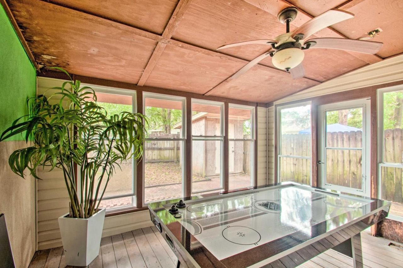 2-Story Pensacola Home With Game Room And Private Yard Exteriör bild