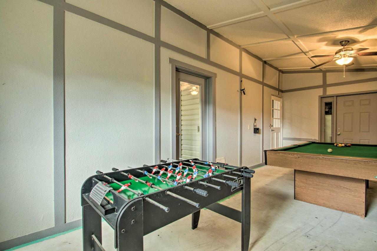 2-Story Pensacola Home With Game Room And Private Yard Exteriör bild
